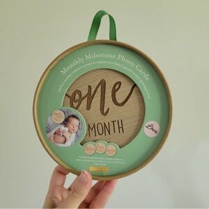 Kate & Milo Wooden Monthly Milestone Photo Props | Baby Month Markers | NWT